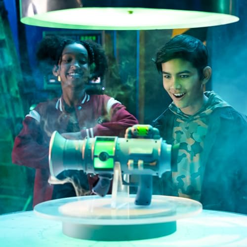 Minions Despicable Me 4 Ultimate Fart Blaster Toy - Shoots Real Fog Rings | 15 Hilarious Sound Effects | Lights Up & Banana/Fart Scents | Includes 2 Scent Formulas | Great Gag Gift for Kids Ages 4+