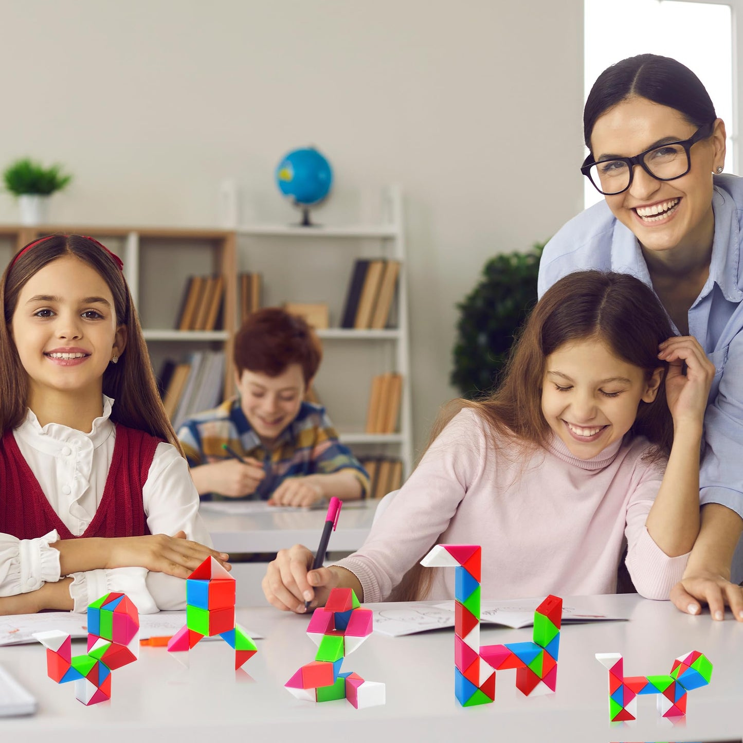 Aubrogo Party Favors -30Pcs Fidgets Snake Cube Puzzles Toy for Goodie Bags, Boys Stocking Stuffers, Bulk Fidgets Toy Treasure Box Classroom Prize Birthday Back to School Students Gifts