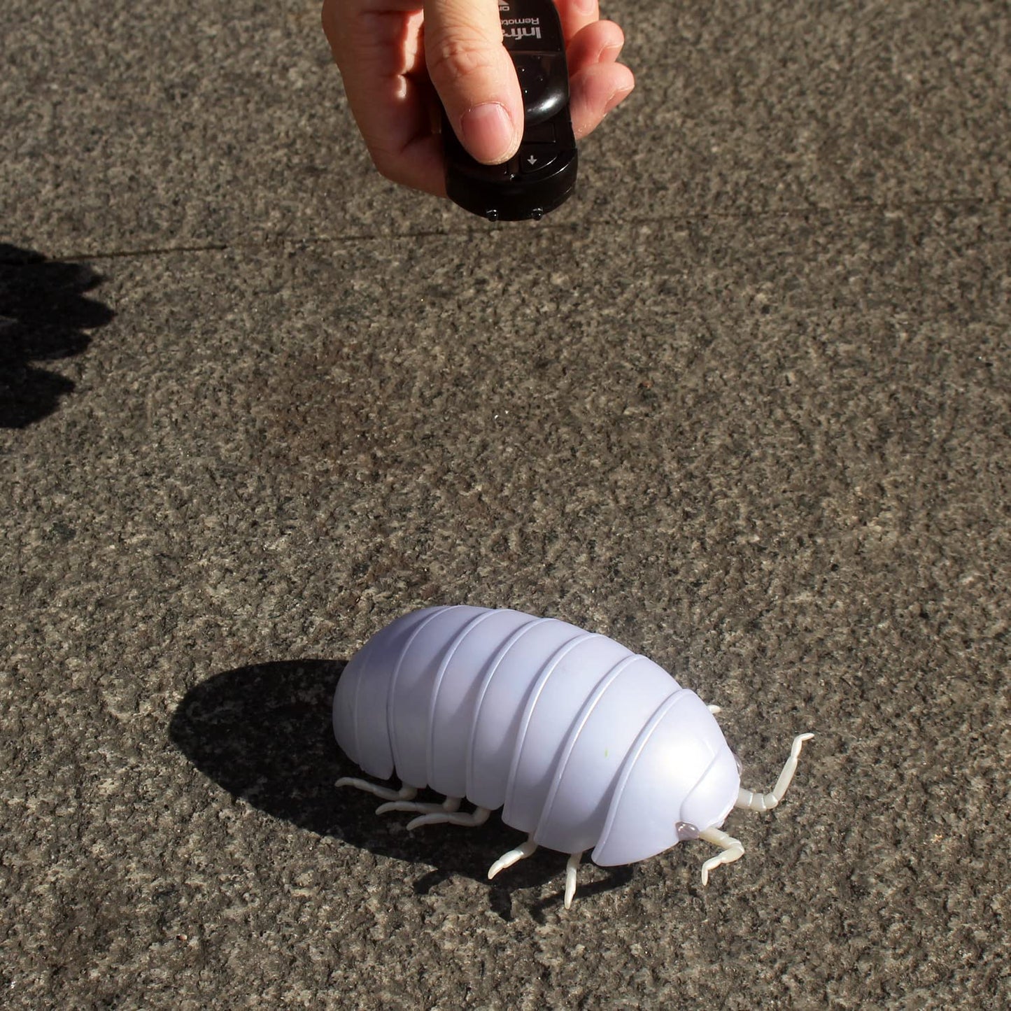 Tipmant RC Bug Remote Control Worm Realistic Pillbug Electronic Animal Prank Toy Insect Car Vehicle Kids Birthday Gifts (White)